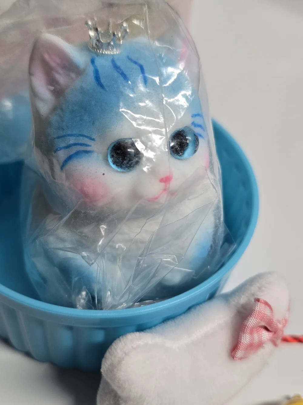Blue & White Kitty Squishy with Crown in Blue Dish